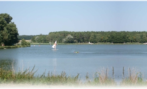 Vue partielle du Lac de Rillé